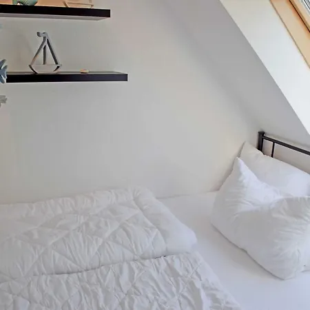 Ferienwohnung Am Neuensiener See M 아파트 Sandort